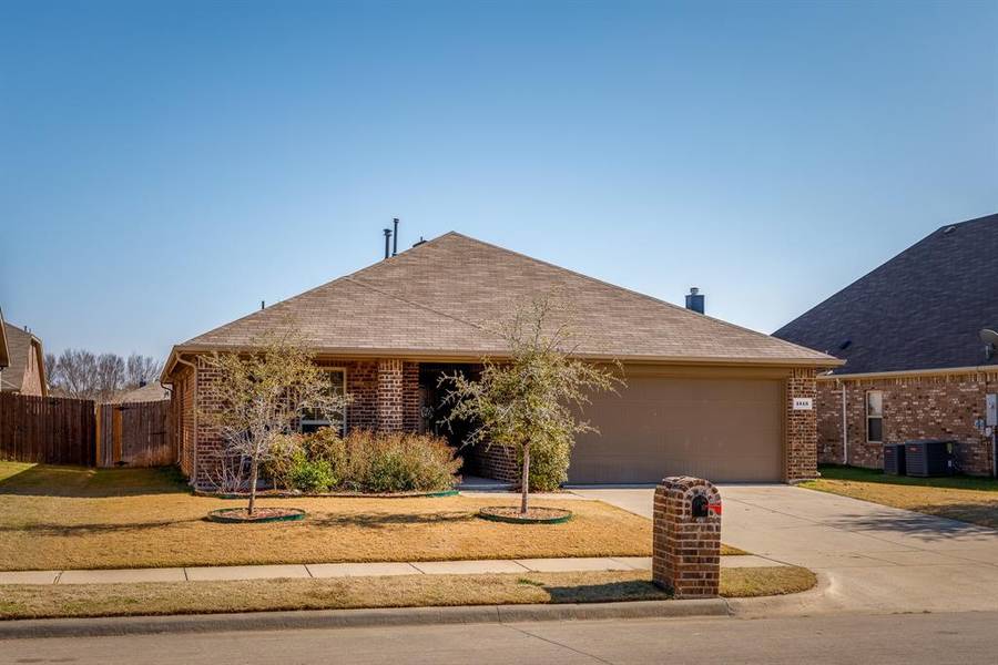 1515 Colgate Drive, Van Alstyne, TX 75495