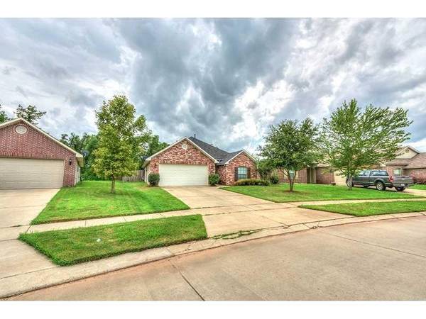 3229 Grand Lake Drive, Bossier City, LA 71111