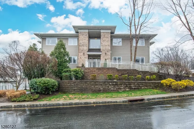 6 Breckenridge Ter #6, Kinnelon Boro, NJ 07405