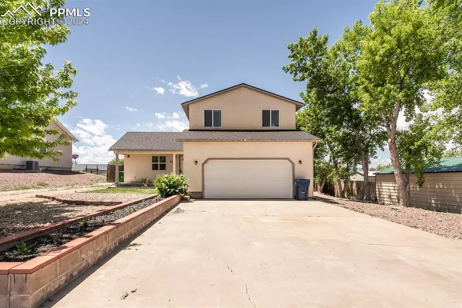 821 S Blakeland DR, Pueblo West, CO 81007