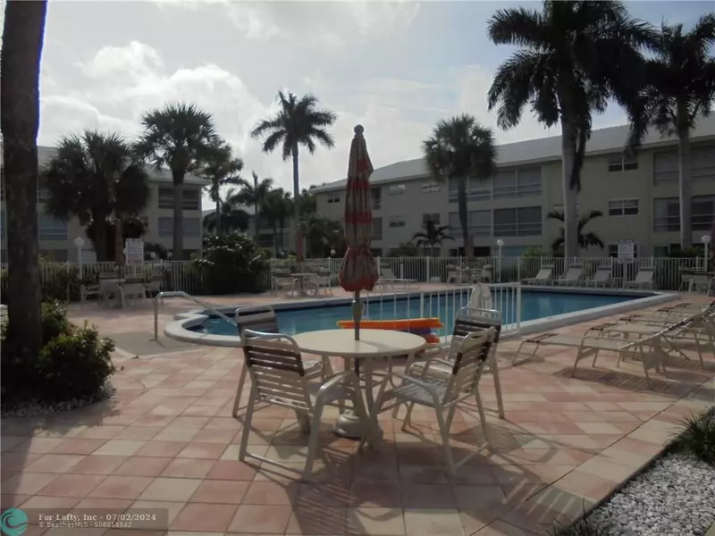 1951 NE 39th St  #350, Lighthouse Point, FL 33064