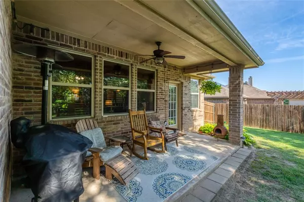 604 Kriston Drive, Azle, TX 76020