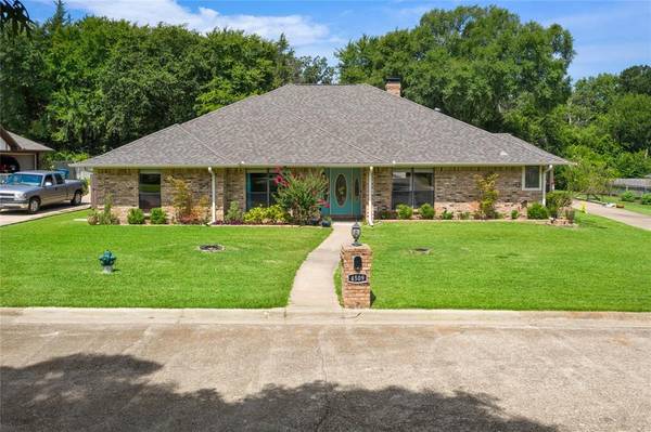 4509 Lakeside Dr, Mount Pleasant, TX 75455