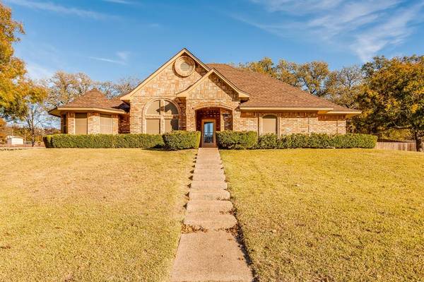 103 Sundance Court, Hudson Oaks, TX 76087