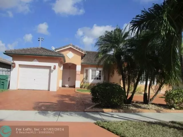 16501 NW 89th Ct, Miami Lakes, FL 33018