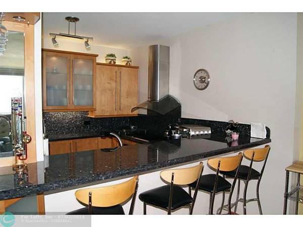 5601 Collins Ave  #1007, Miami Beach, FL 33140