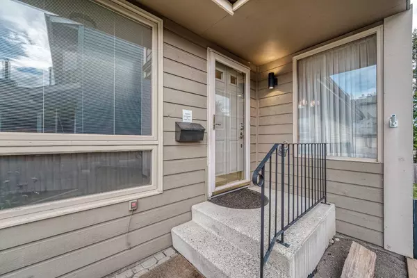 Calgary, AB T3A 2M4,159 Edgemont Estates DR NW