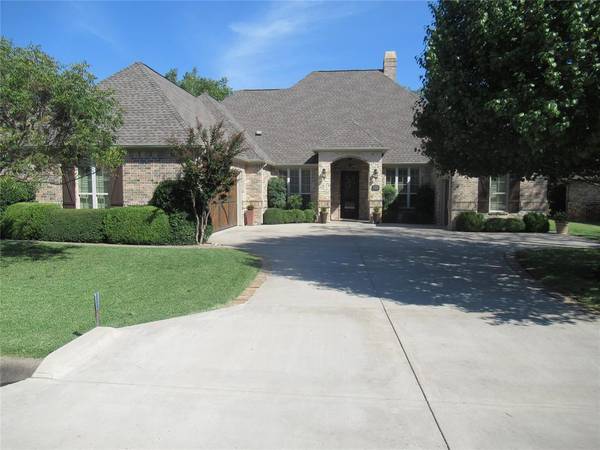 5812 Pebble Beach Drive, Granbury, TX 76049