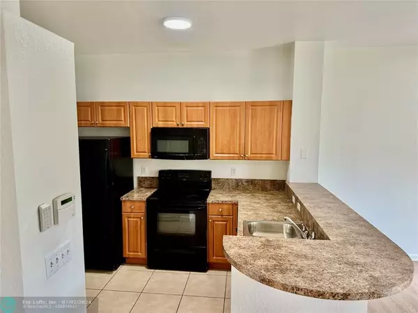 Pompano Beach, FL 33069,685 NW 21st Ave  #685