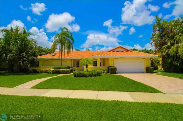 2342 Deer Creek Trl, Deerfield Beach, FL 33442