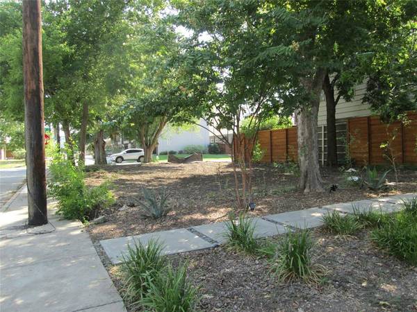 2323 N Carroll Avenue, Dallas, TX 75204