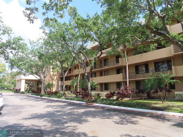 8592 W Sunrise Blvd  #304,  Plantation,  FL 33322