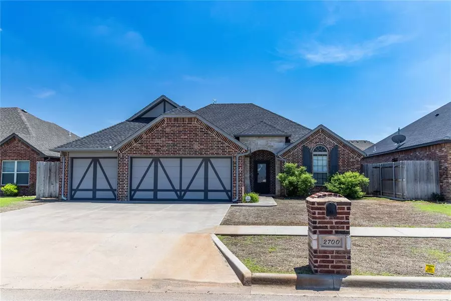 2700 Falling Leaves Drive, Weatherford, OK 73096