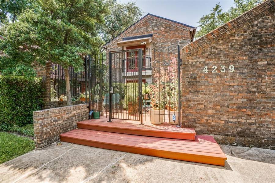 4239 Mckinney Avenue #107, Dallas, TX 75205