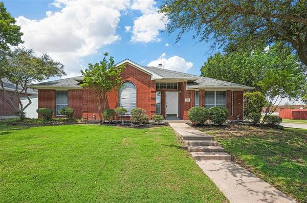 2705 Sumac Lane, Rowlett, TX 75089