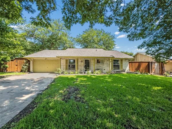 1401 Williamsburg Drive, Plano, TX 75074