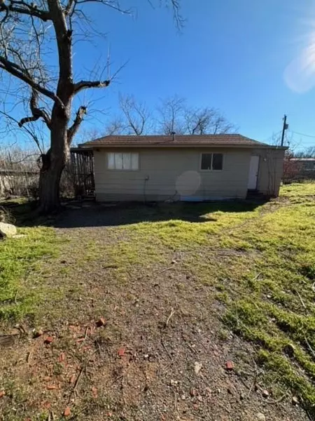 7061 Base Street, Azle, TX 76020