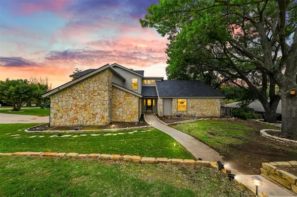 8501 Treetop Court, Fort Worth, TX 76179