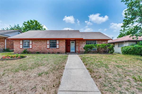 806 Rea Avenue,  Lancaster,  TX 75146