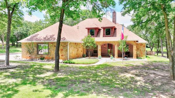 207 Overton Ridge Circle, Weatherford, TX 76088