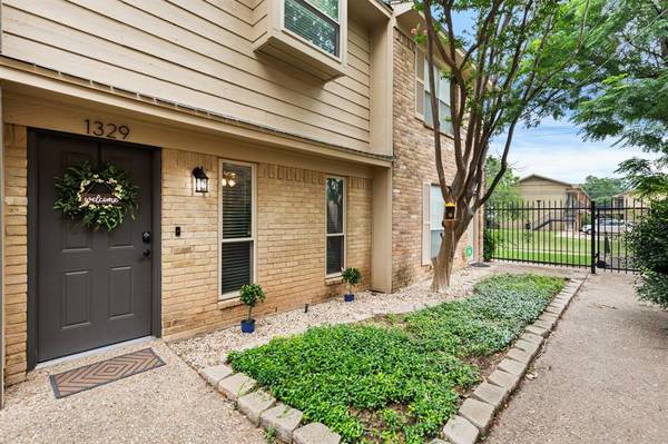 1329 S 11th Street #A11, Waco, TX 76706