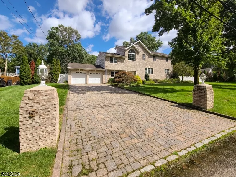 5 Willow Way, Berkeley Heights Twp., NJ 07922