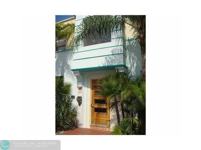 Miami Beach, FL 33139,1001 7 ST  #105