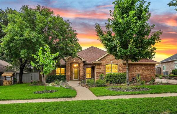 1440 Spinnaker Lane, Azle, TX 76020