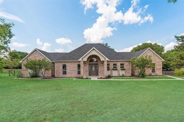 1725 Hearn Lane, Van Alstyne, TX 75495