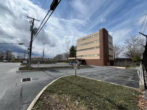 Allentown City, PA 18109,446 Union Blvd #3