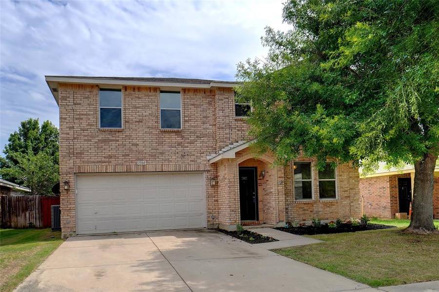 1964 Riverchase Lane, Fort Worth, TX 76247