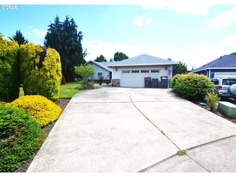 416 SW KAUER DR, Mc Minnville, OR 97128