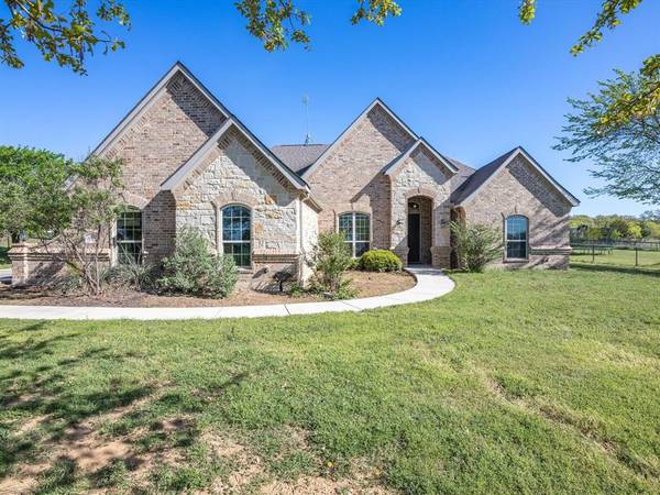 648 County Road 3470,  Paradise,  TX 76073