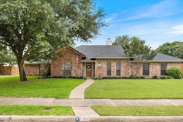 7202 Shawn Drive, Rowlett, TX 75088