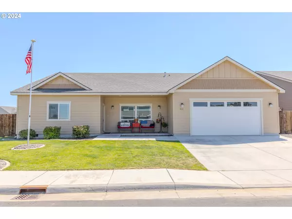 901 SW COYOTE DR, Hermiston, OR 97838