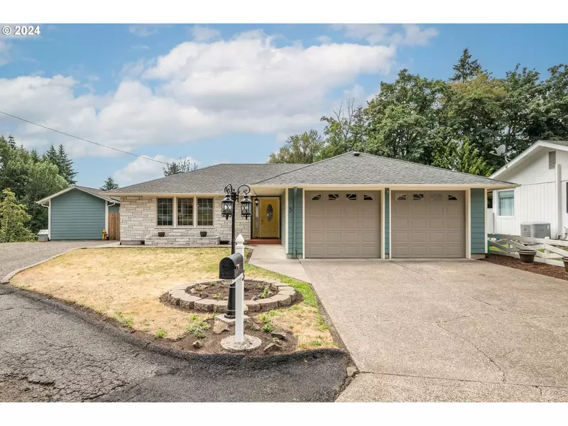 3 CREST PL, Longview, WA 98632