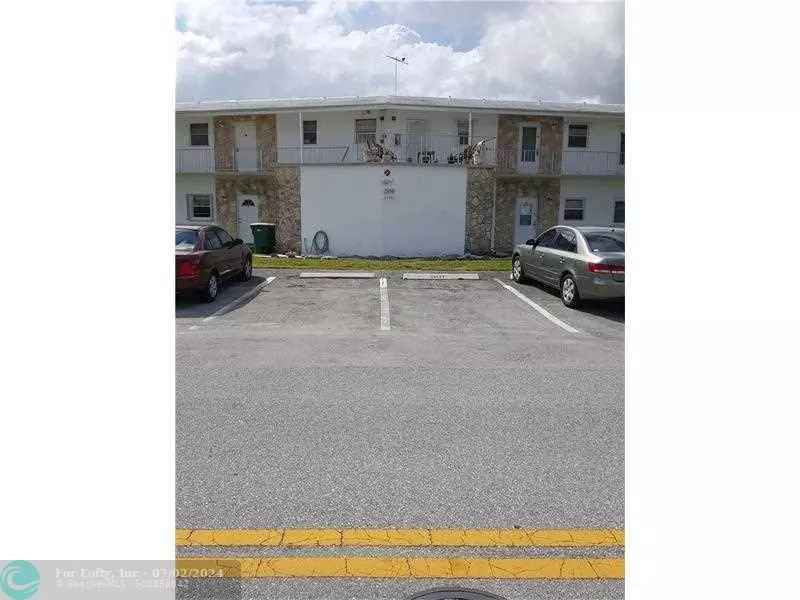 Pompano Beach, FL 33064,2850 W Golf Blvd  #212