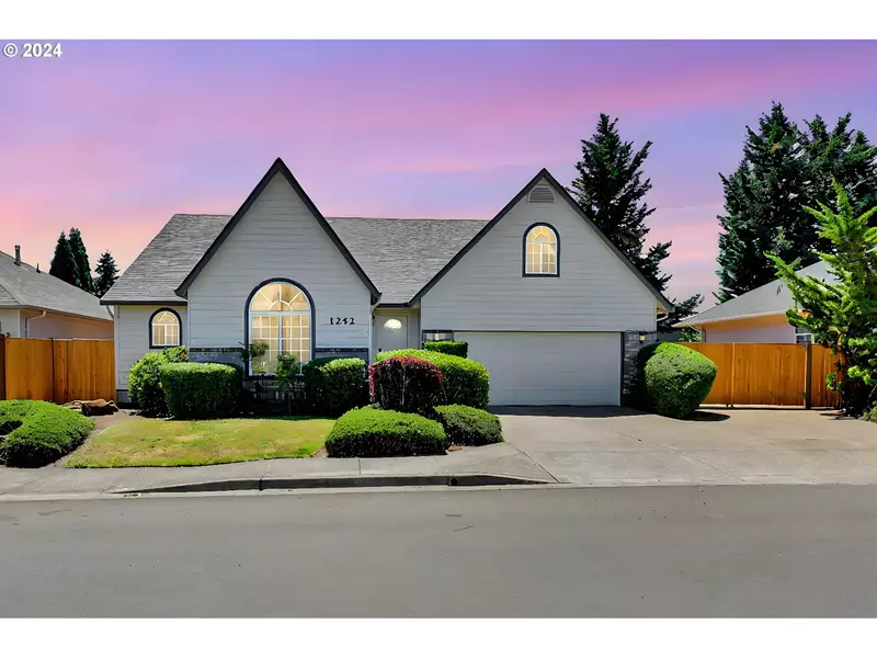 1242 FROGS LEAP LN, Eugene, OR 97404