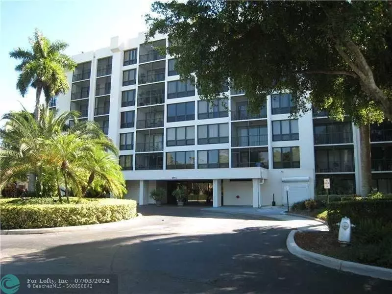 Boca Raton, FL 33433,5951 WELLESLEY PARK DRIVE  #404