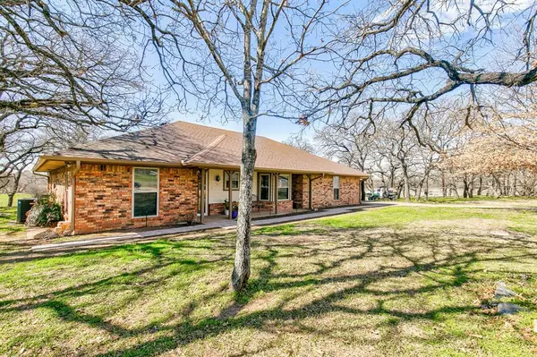 600 Pheasant Run, Burleson, TX 76028