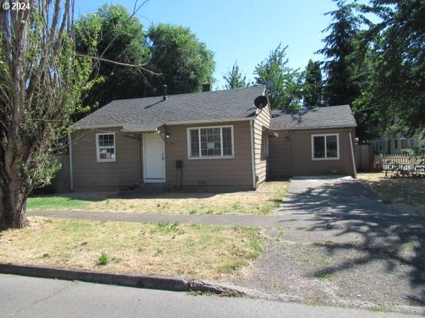 870 W Lincoln ST, Woodburn, OR 97071