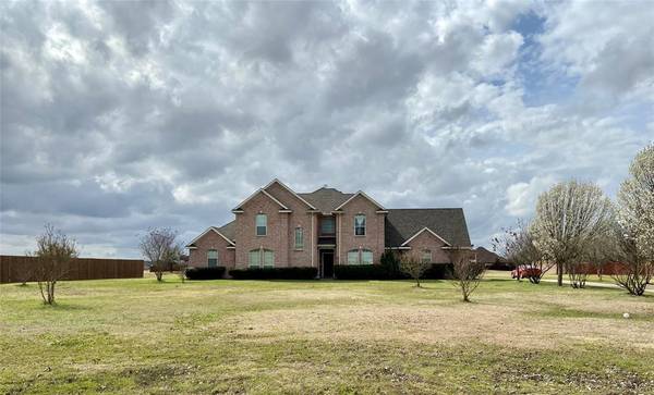 5025 April Lane,  Waxahachie,  TX 75165