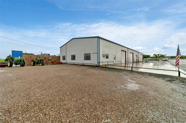 2405 E Highway 82, Gainesville, TX 76240