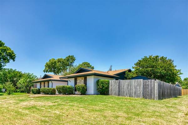 Irving, TX 75062,3801 Crater Lake Court