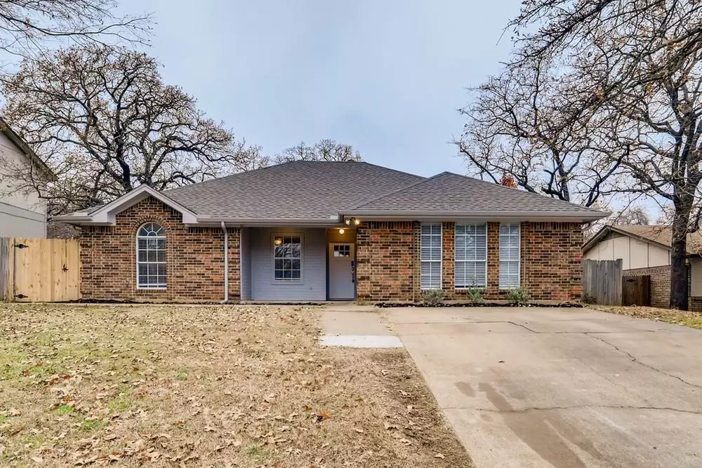 Azle, TX 76020,725 TIMBEROAKS Drive