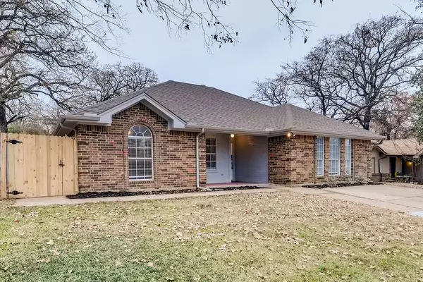 Azle, TX 76020,725 TIMBEROAKS Drive