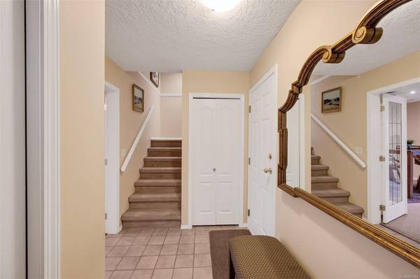 View Royal, BC V9B 1J9,288 Eltham Rd #604