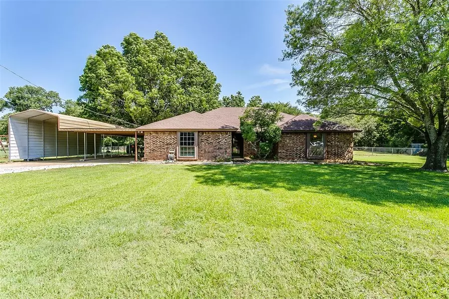 229 Chaparral Drive, Burleson, TX 76028