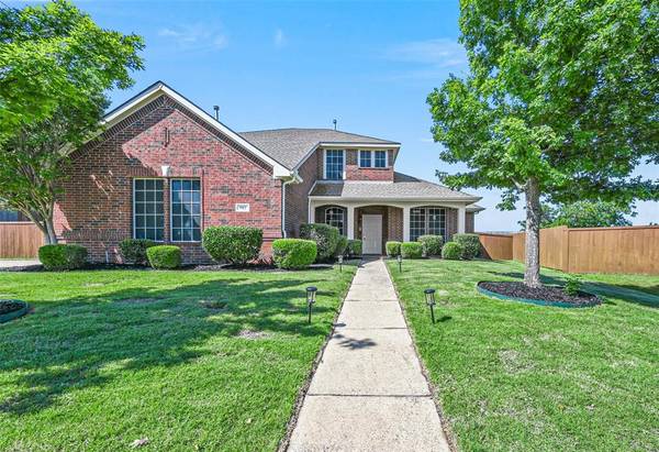 902 Countryside Drive,  Cedar Hill,  TX 75104