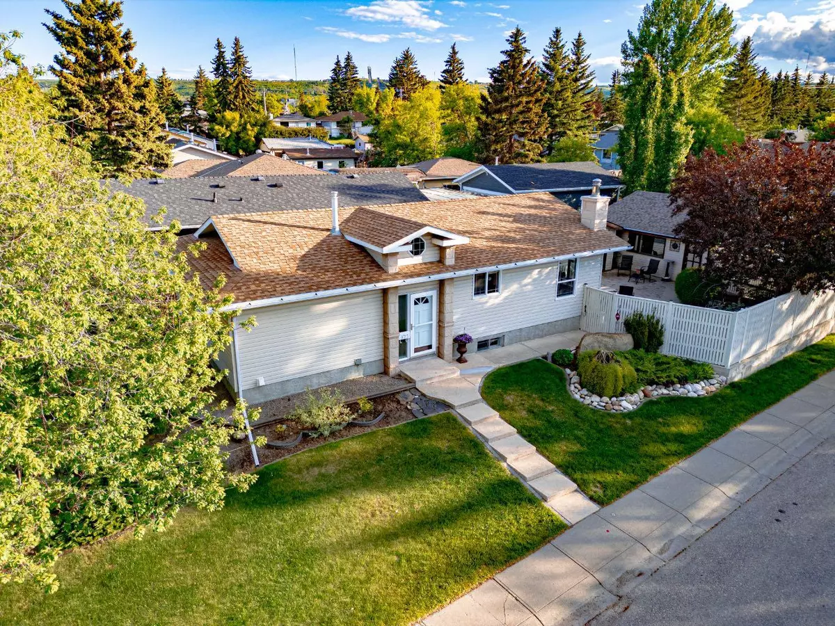 Calgary, AB T3B4R7,127 Bow Green CRES NW